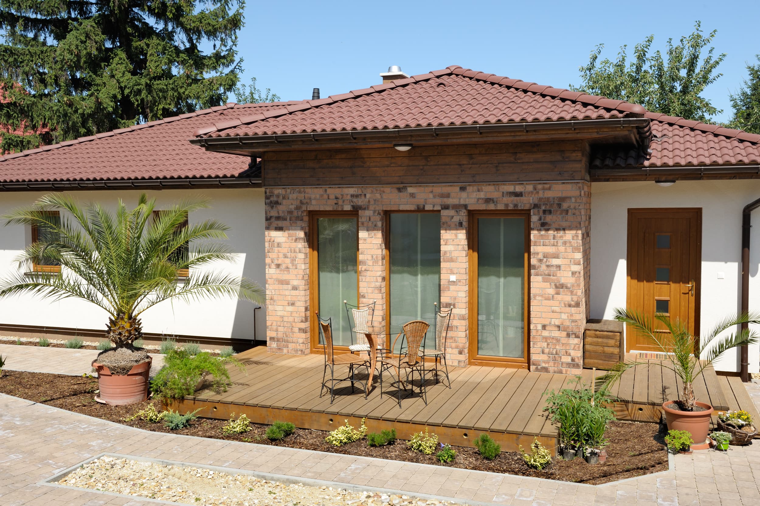 Pécs - bejárati ajtó projekt